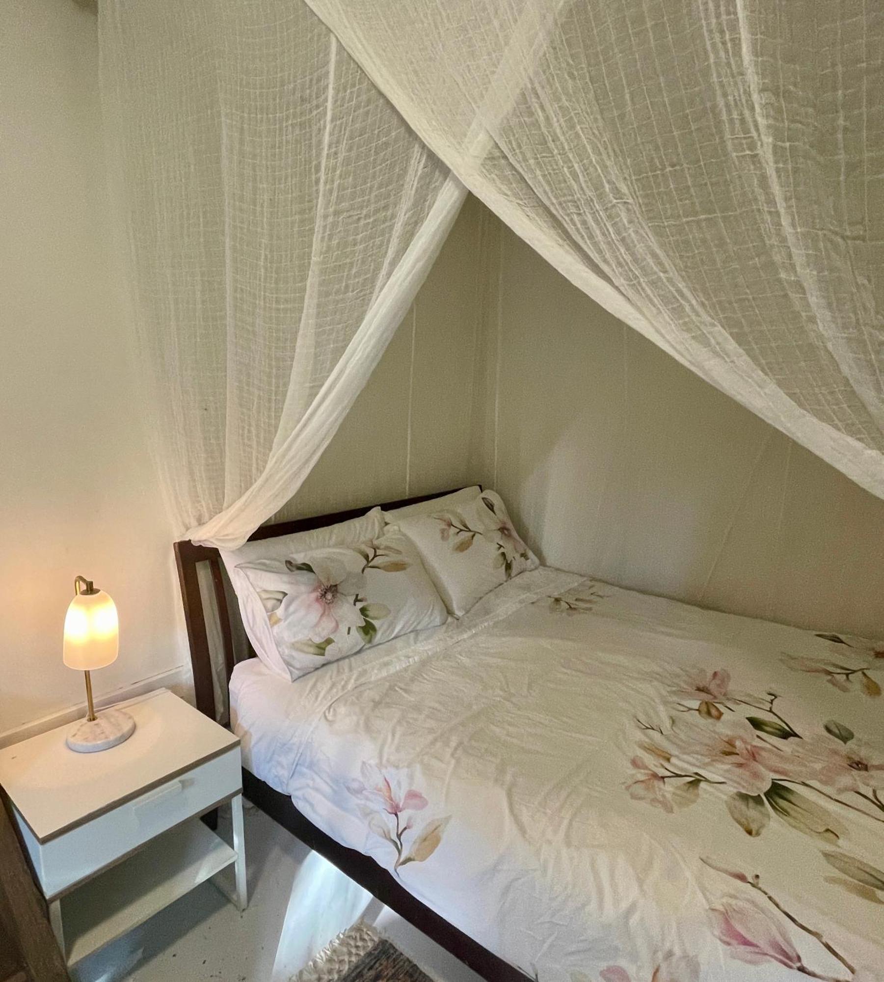 Lilli Pilli Guesthouse Байрън Бей Екстериор снимка