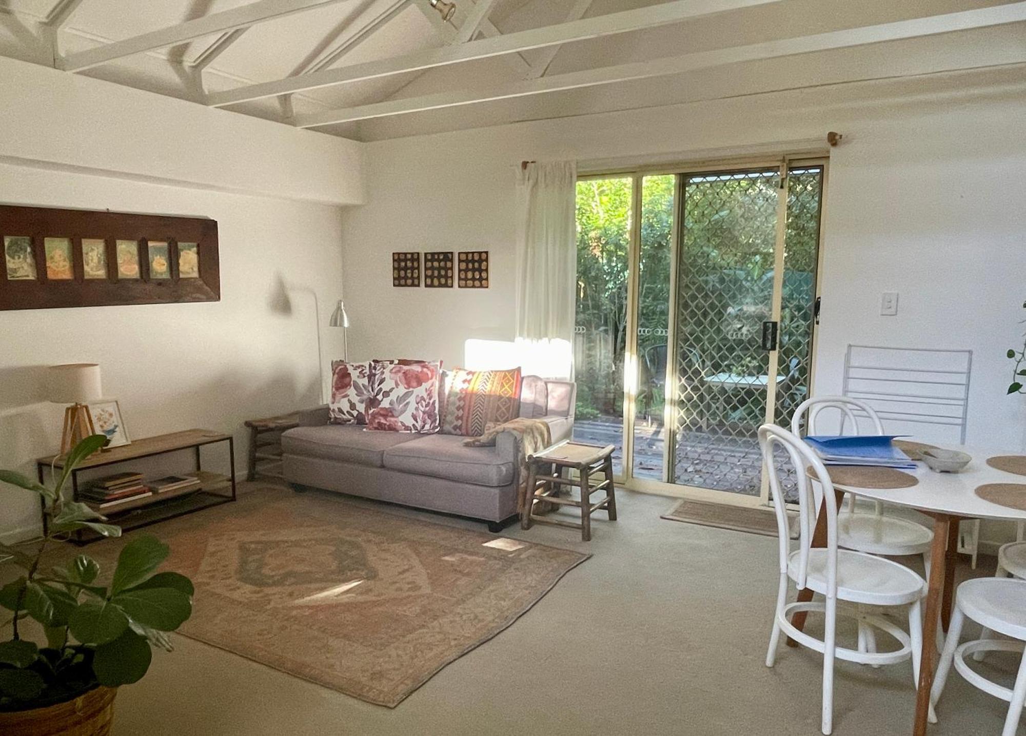 Lilli Pilli Guesthouse Байрън Бей Екстериор снимка