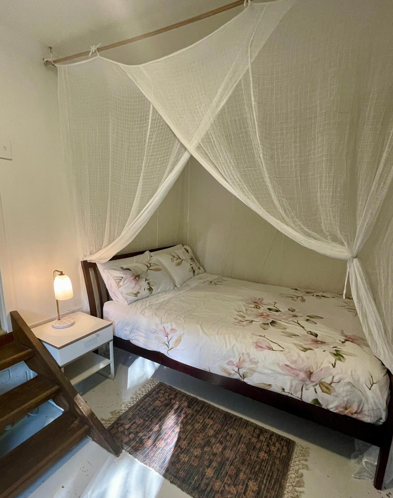Lilli Pilli Guesthouse Байрън Бей Екстериор снимка