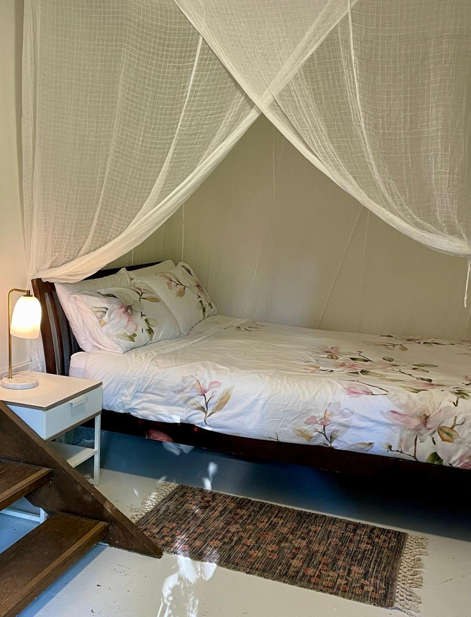 Lilli Pilli Guesthouse Байрън Бей Екстериор снимка