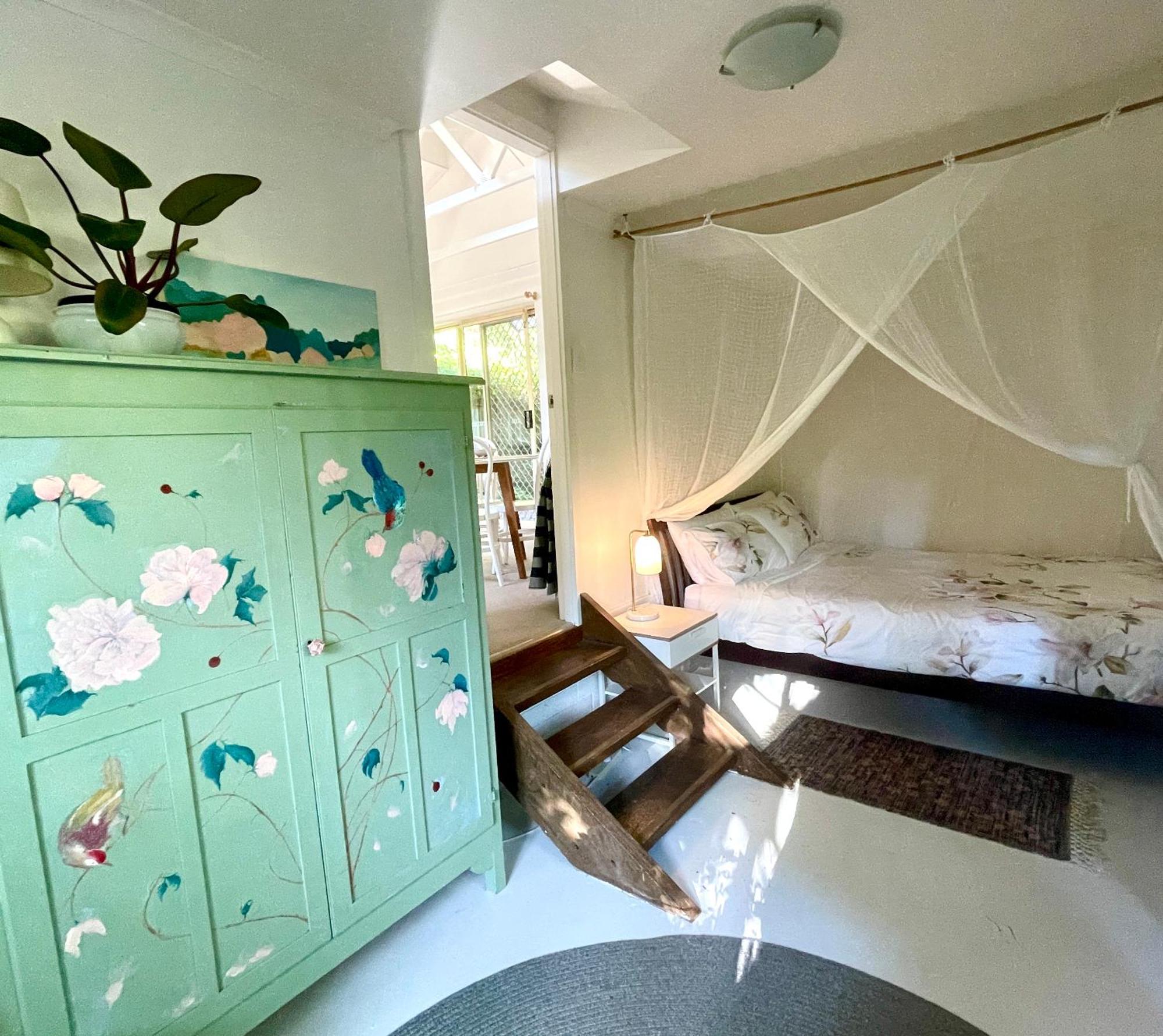 Lilli Pilli Guesthouse Байрън Бей Екстериор снимка