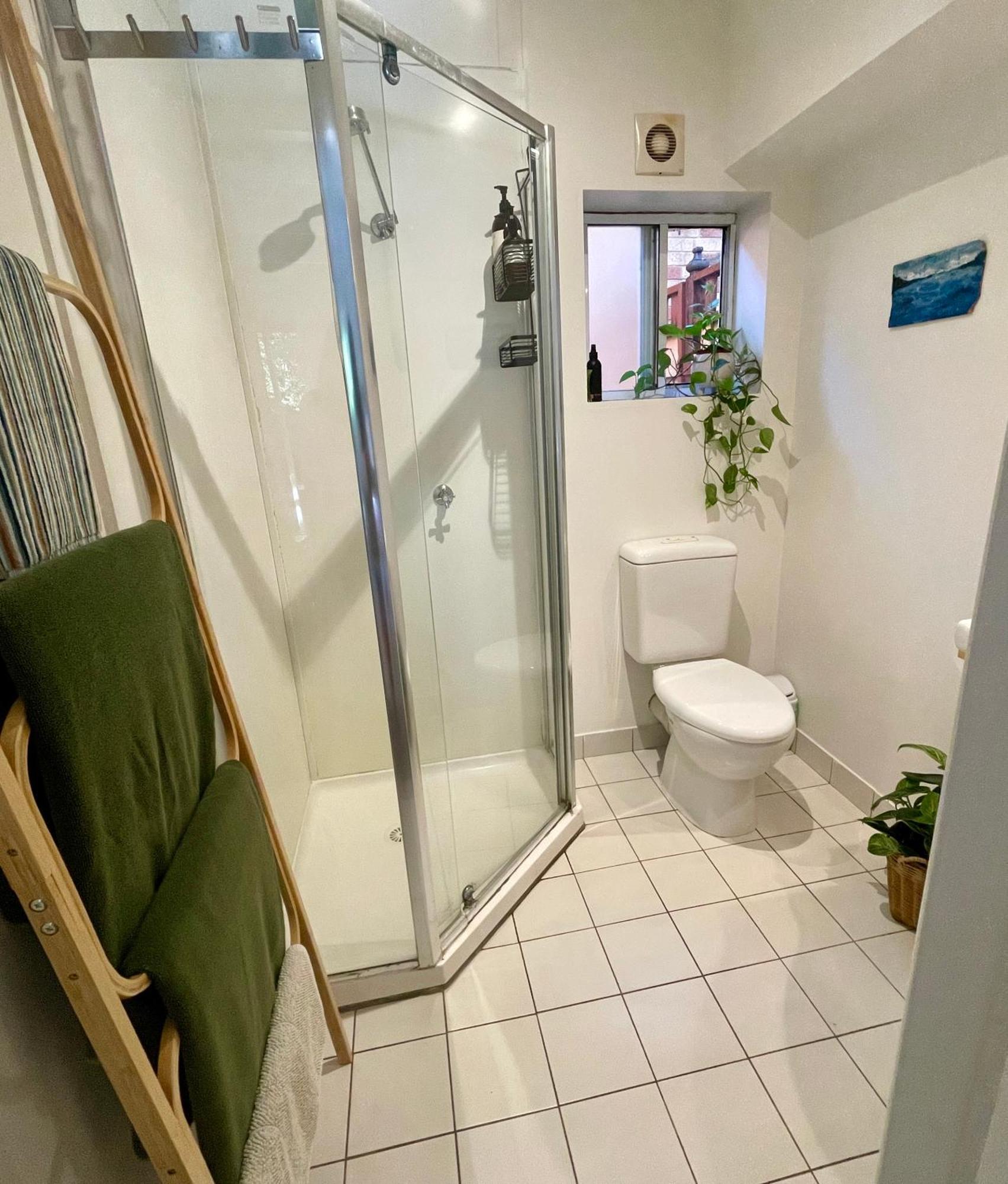 Lilli Pilli Guesthouse Байрън Бей Екстериор снимка