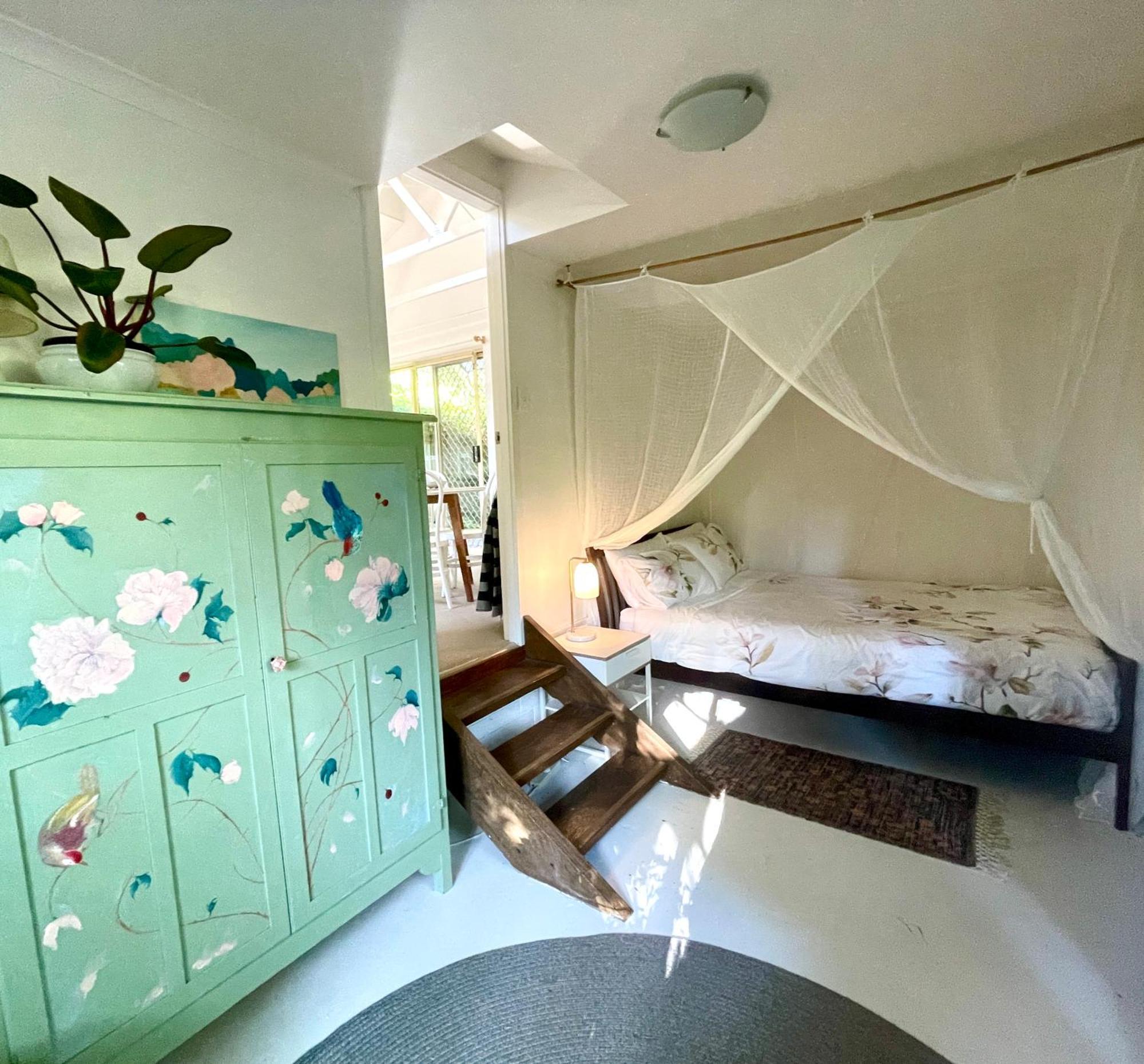 Lilli Pilli Guesthouse Байрън Бей Екстериор снимка